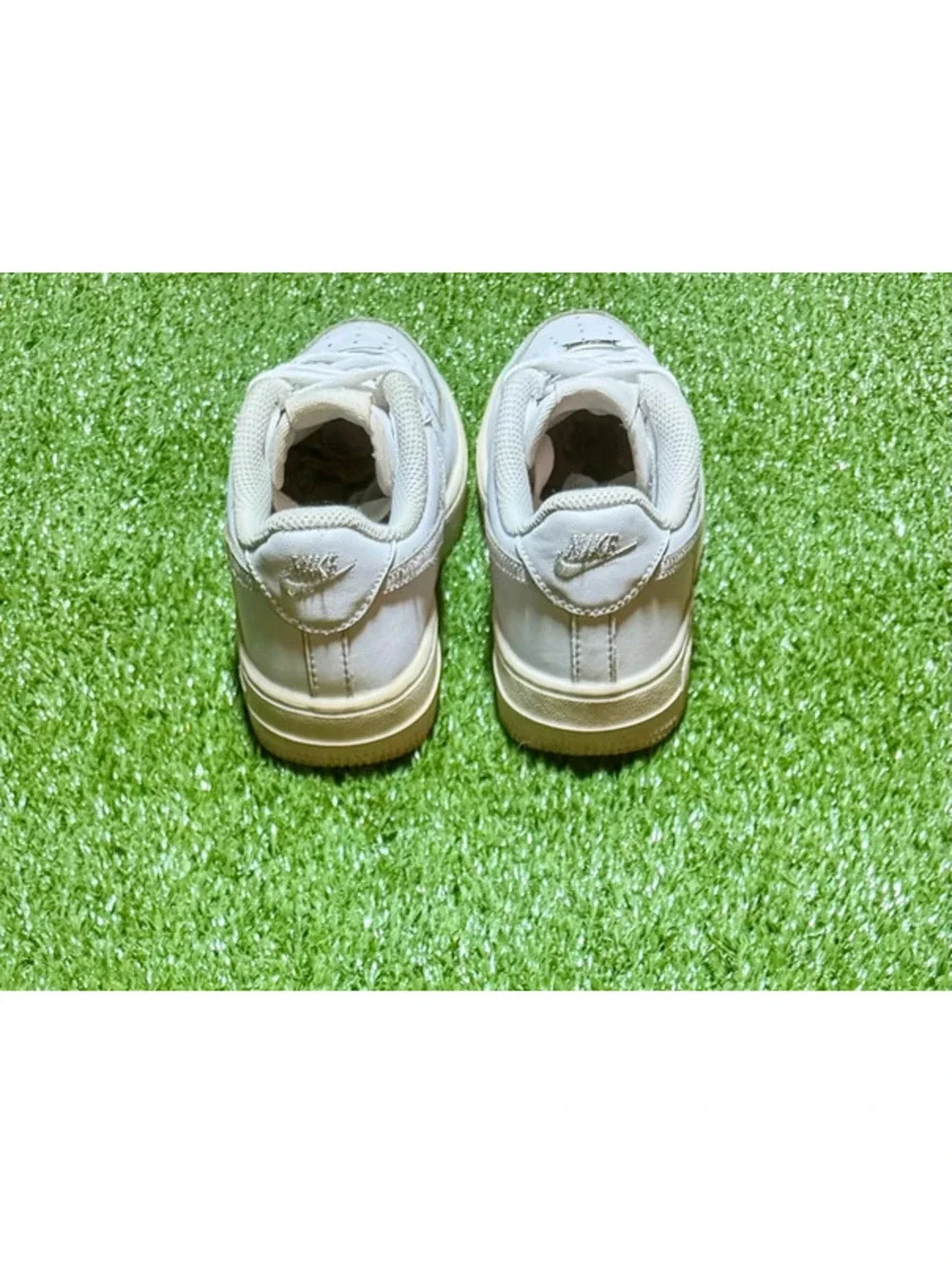 Nike Air Force 1 Low – Triple White Size: 1Y (Youth)